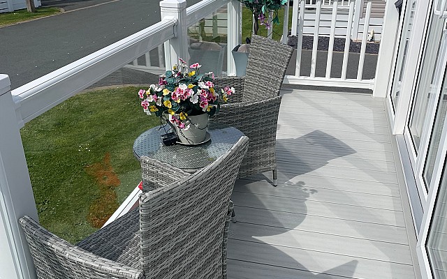 side deck