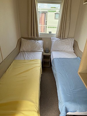 Twin 2 Bedroom
