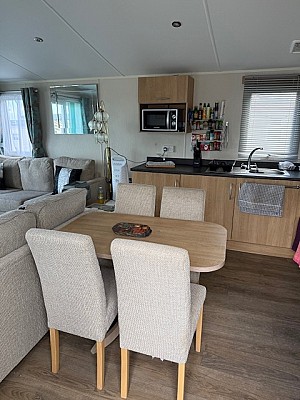 Kitchen/ Dining area